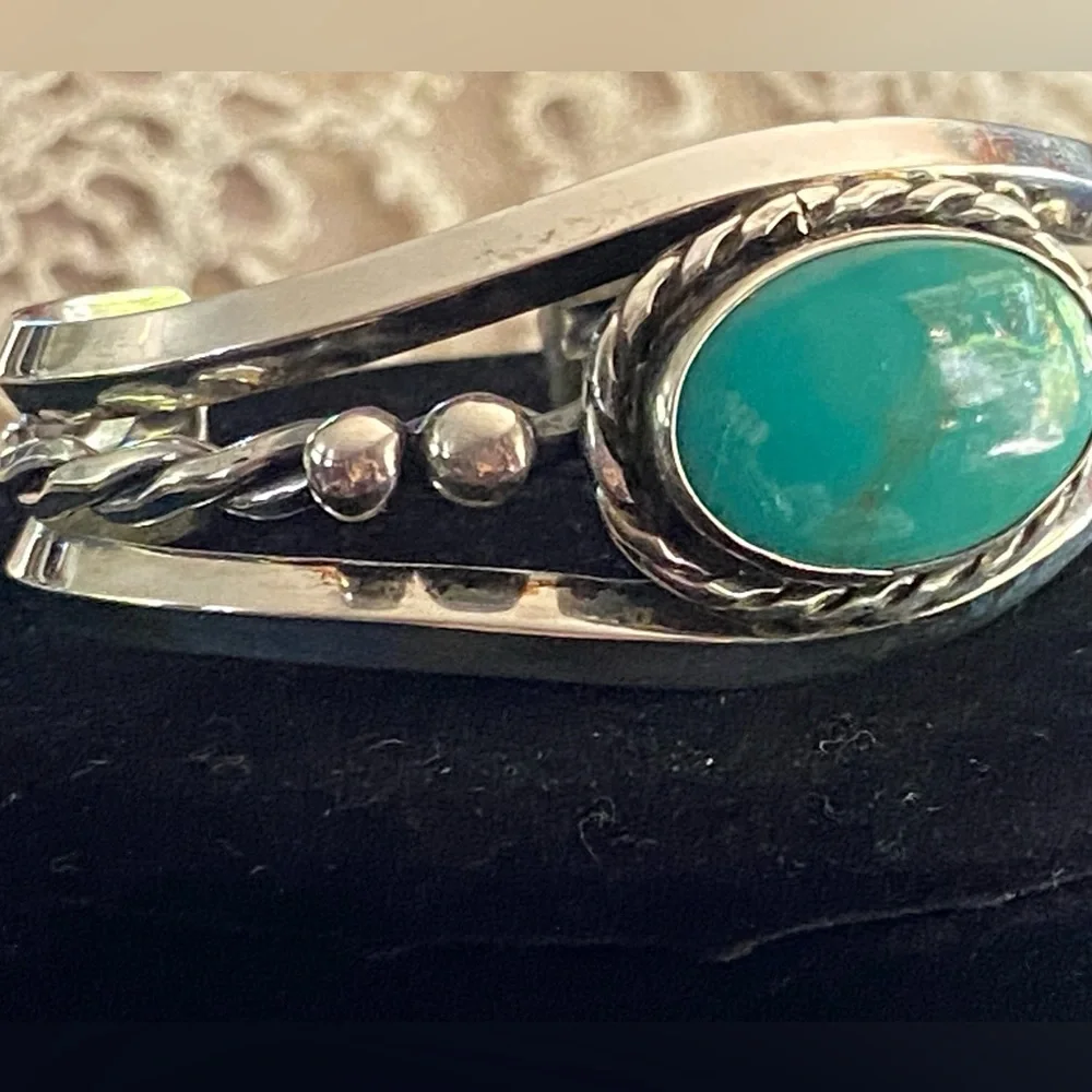 Native Am Navajo Silver & Turquoise Bracelet Beautiful Vintage Cond 6-7” wrist - Picture 2 of 12